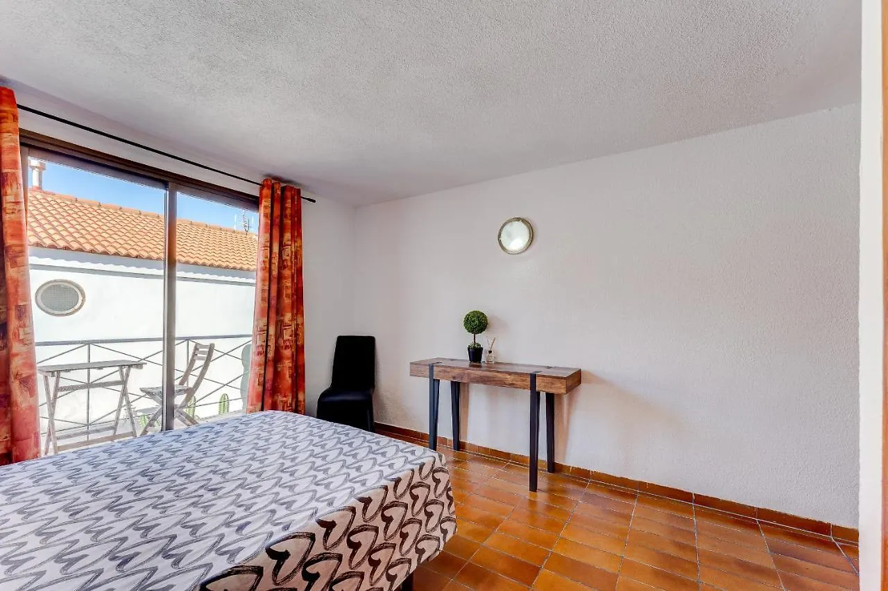3 Bedrooms Townhouse Lively Area Close To A Beach Arona