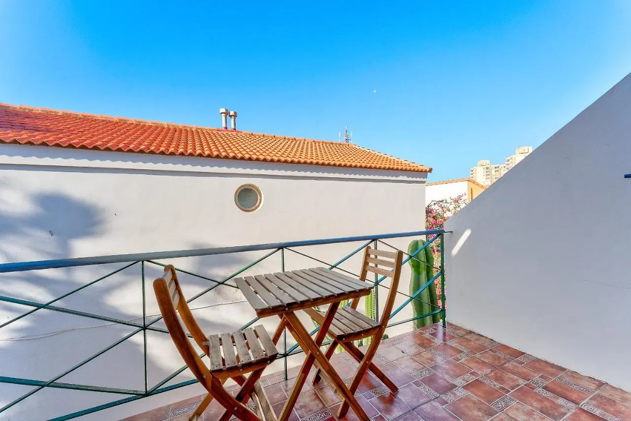 3 Bedrooms Townhouse Lively Area Close To A Beach Arona  Appartamento Arona (Tenerife)